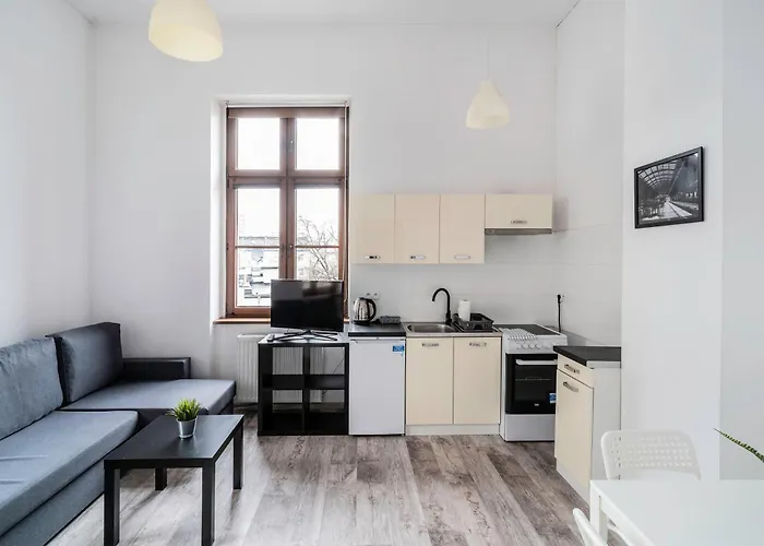 Apartament Z Osobną Sypialnią W Pięknej Kamienicy W Centrum *