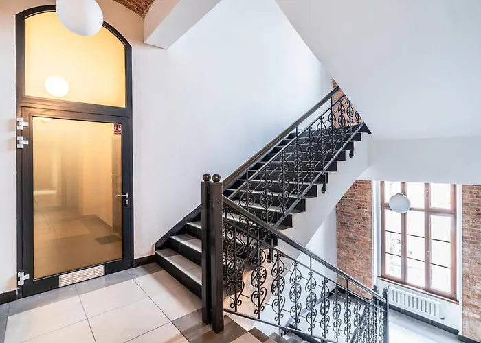 Z Osobną Sypialnią W Pięknej Kamienicy W Centrum Wrocław